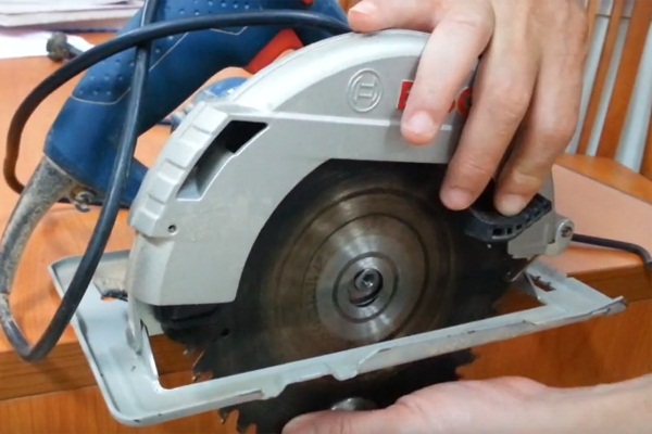 Kỹ thuật tháo lắp đĩa cưa máy cắt gạch đá bê tông đơn giản